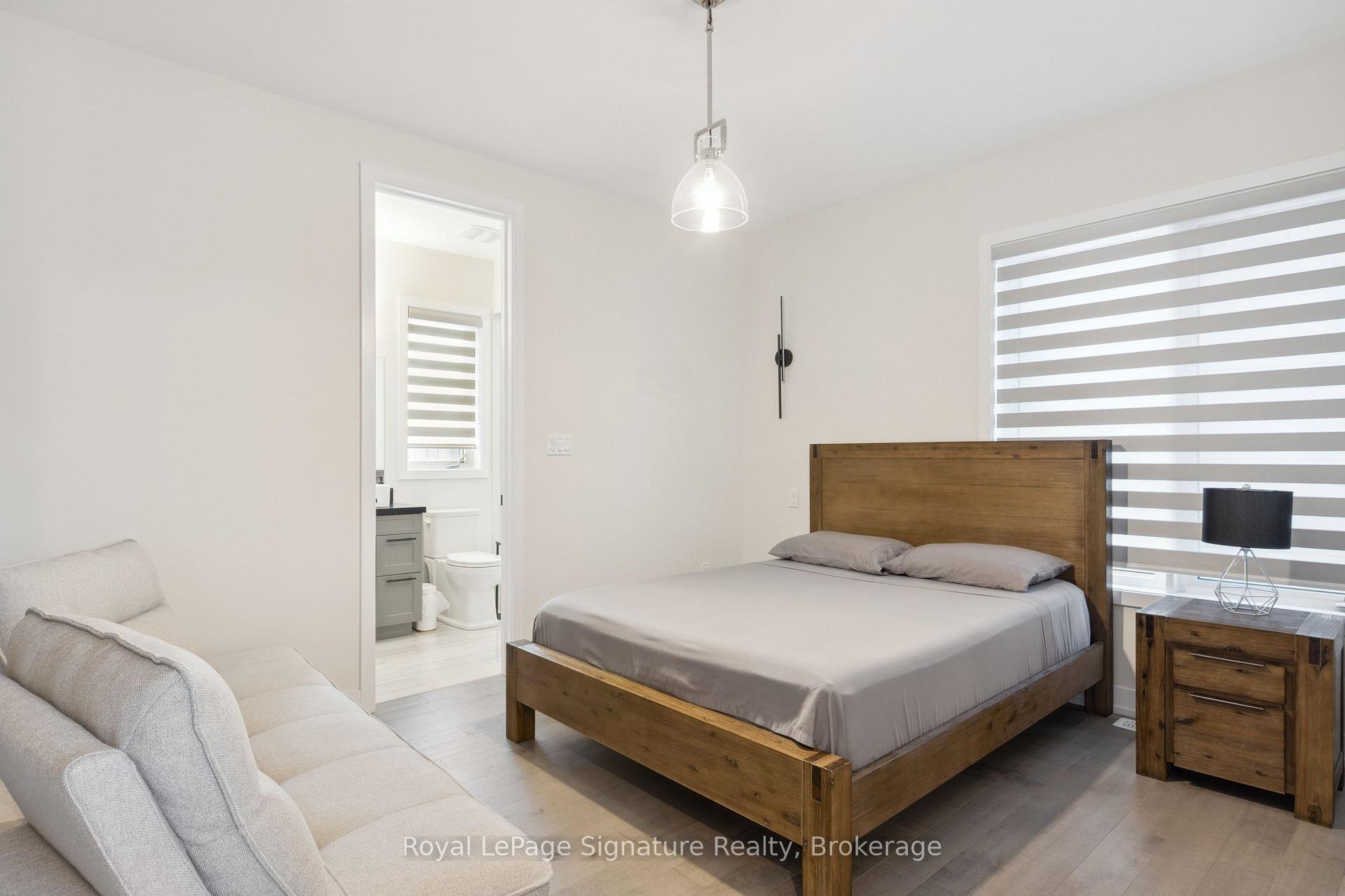 Photo 23 of 102 Stoneleigh Drive, Blue Mountains — HOMEH
