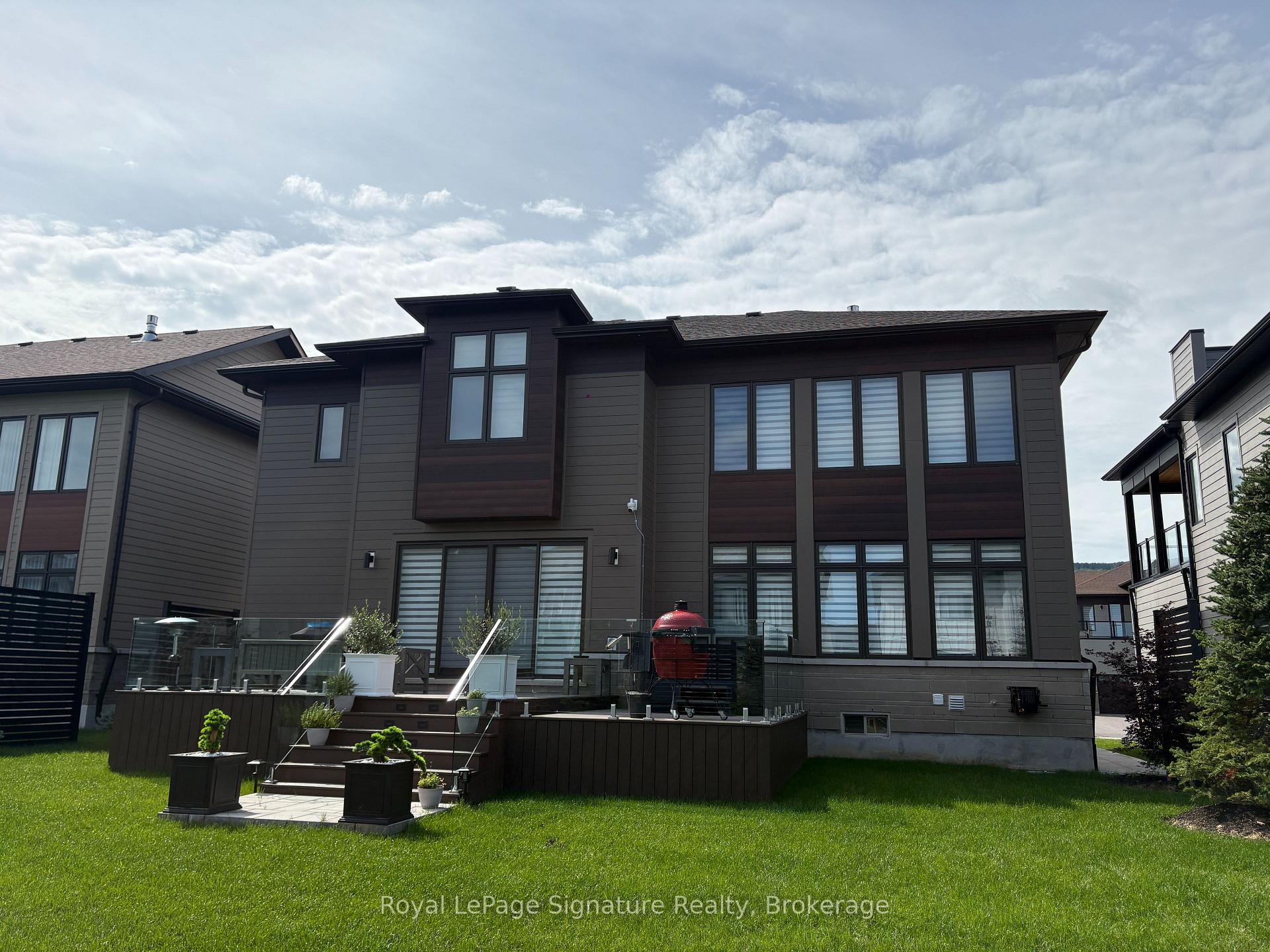 Photo 32 of 102 Stoneleigh Drive, Blue Mountains — HOMEH