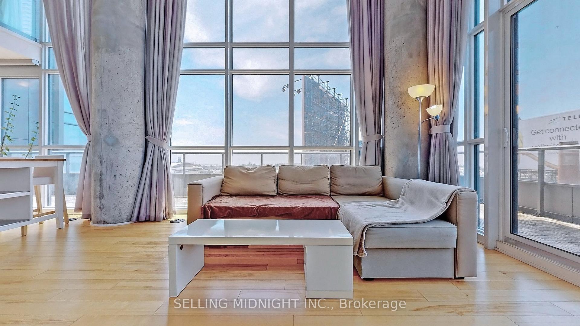 Photo 6 of Unit 540, 5 Hanna Avenue, Toronto, Niagara — HOMEH