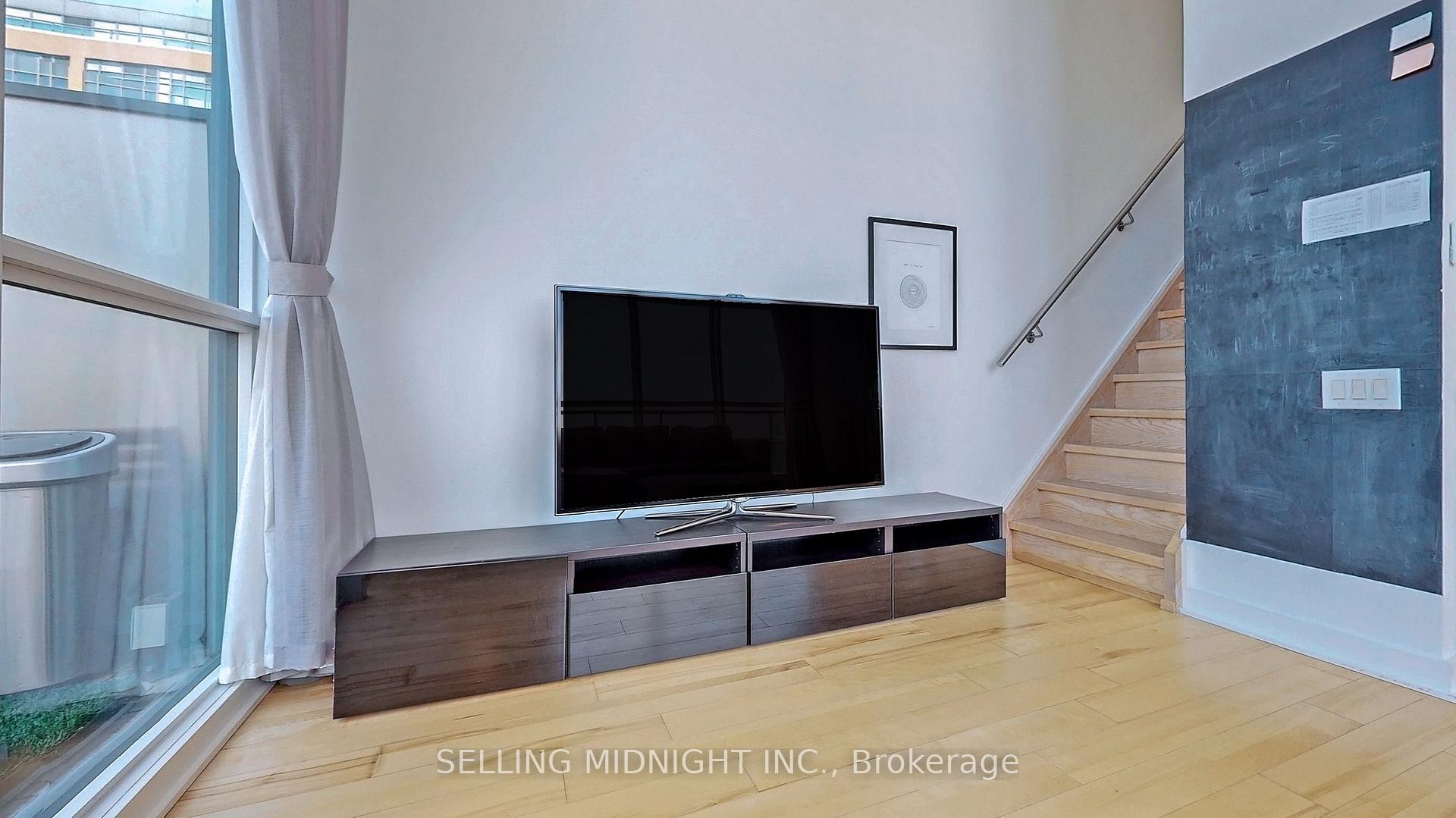 Photo 7 of Unit 540, 5 Hanna Avenue, Toronto, Niagara — HOMEH