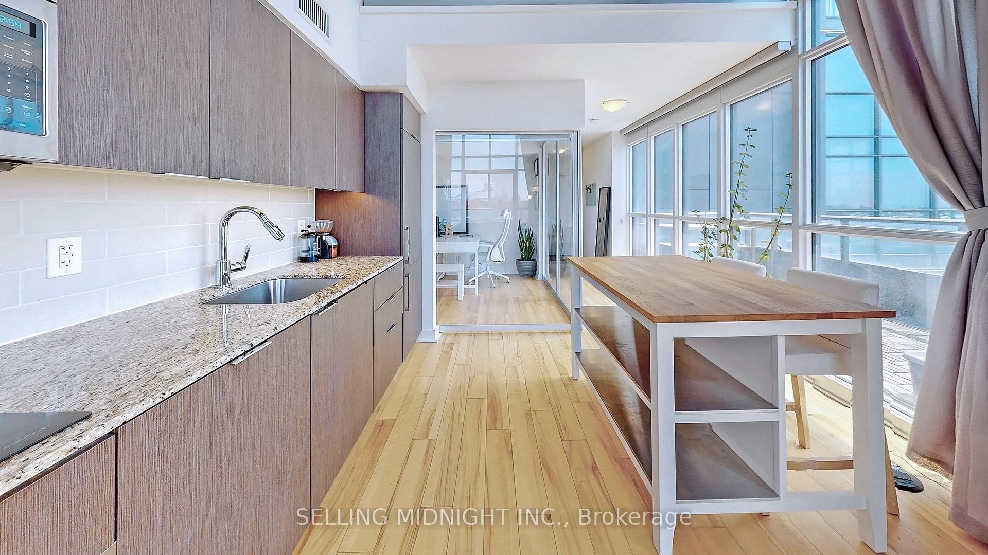 Photo 10 of Unit 540, 5 Hanna Avenue, Toronto, Niagara — HOMEH