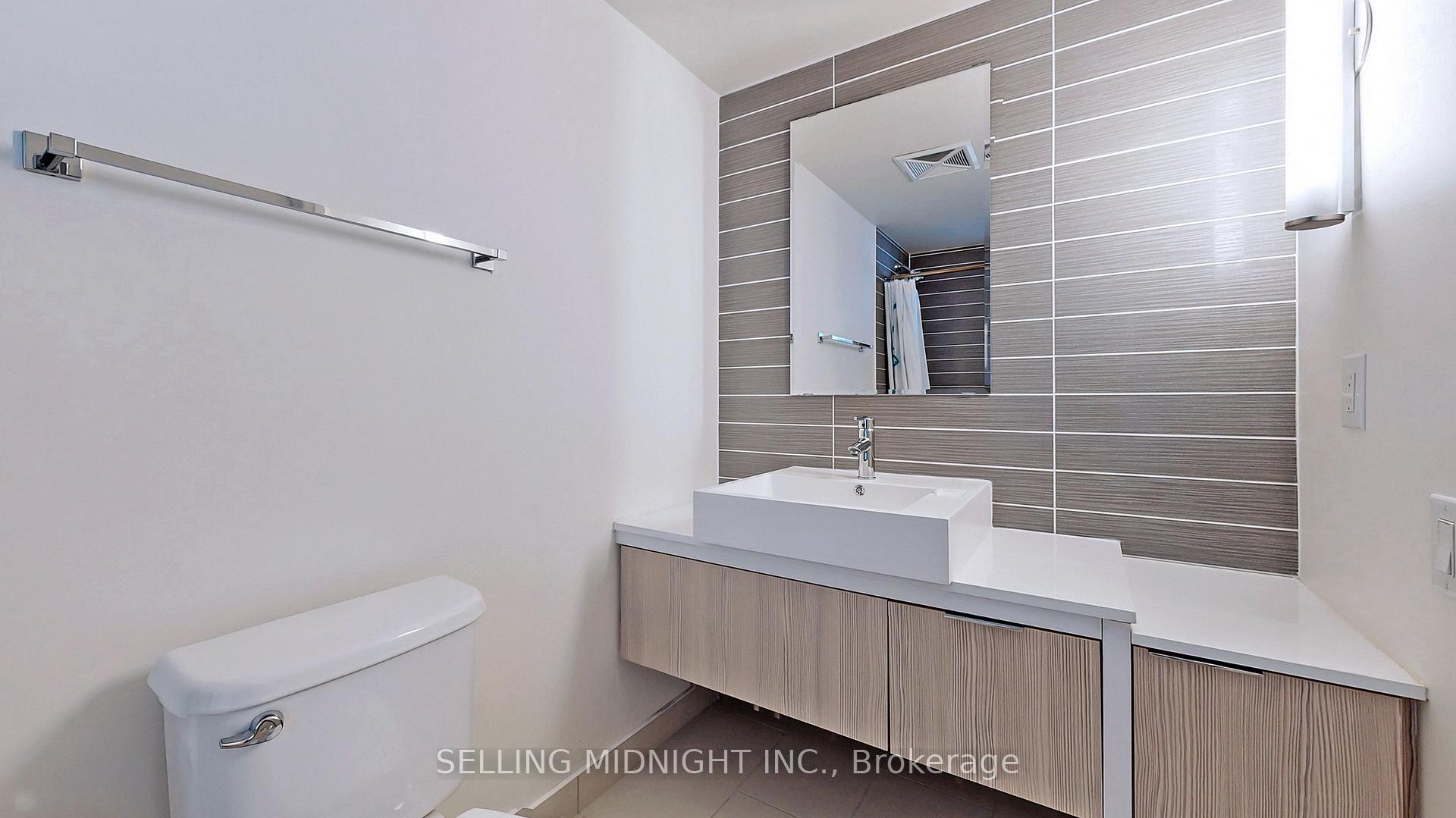 Photo 28 of Unit 540, 5 Hanna Avenue, Toronto, Niagara — HOMEH