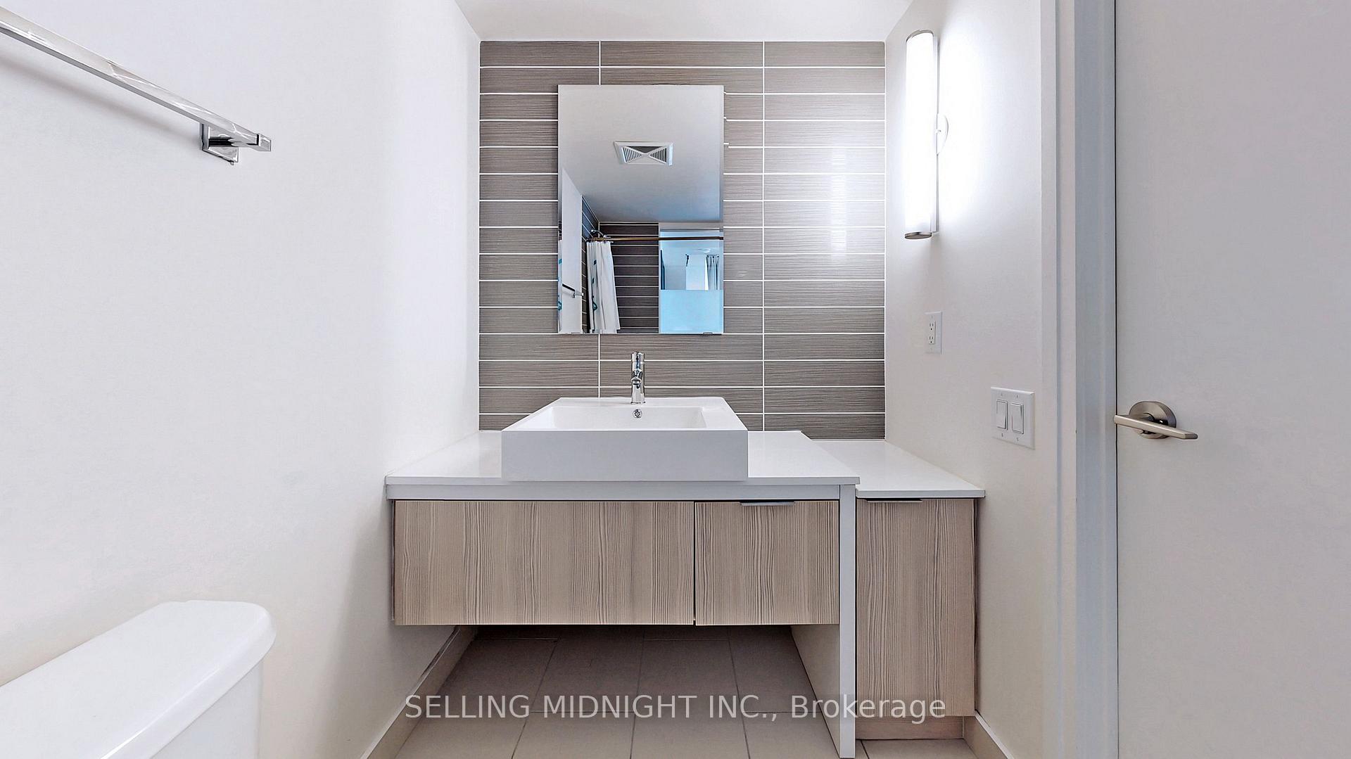 Photo 29 of Unit 540, 5 Hanna Avenue, Toronto, Niagara — HOMEH