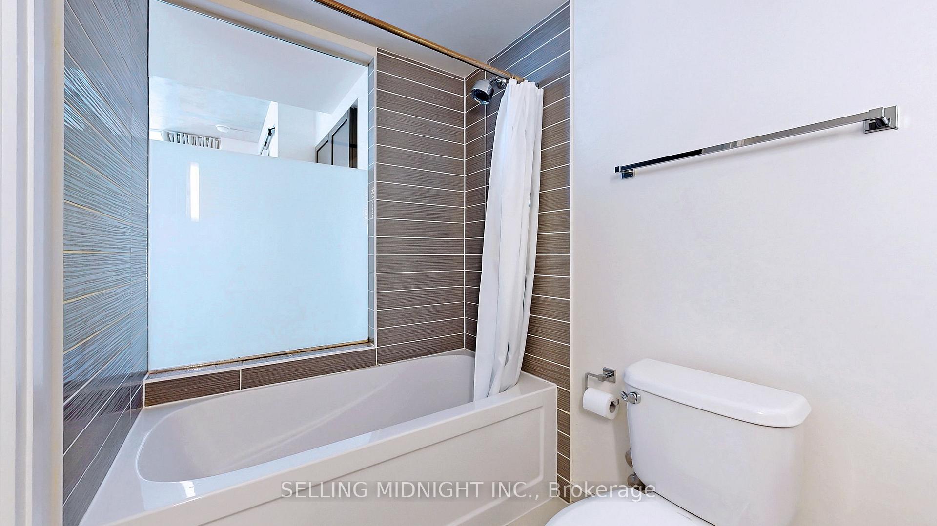 Photo 30 of Unit 540, 5 Hanna Avenue, Toronto, Niagara — HOMEH