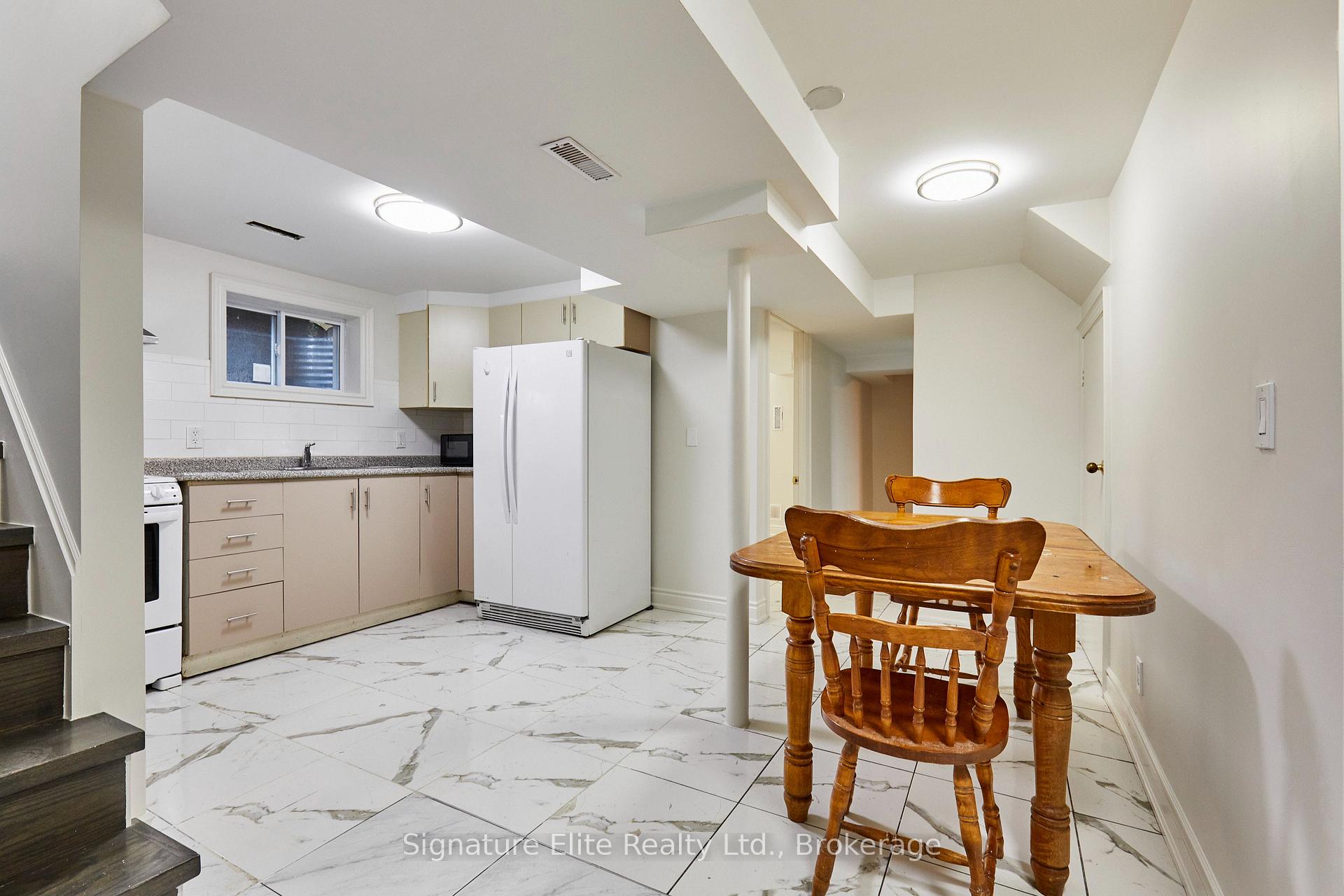 Photo 7 of Unit Bsmt, 37 Tarsus Crescent, Scarborough, Highland Creek — HOMEH
