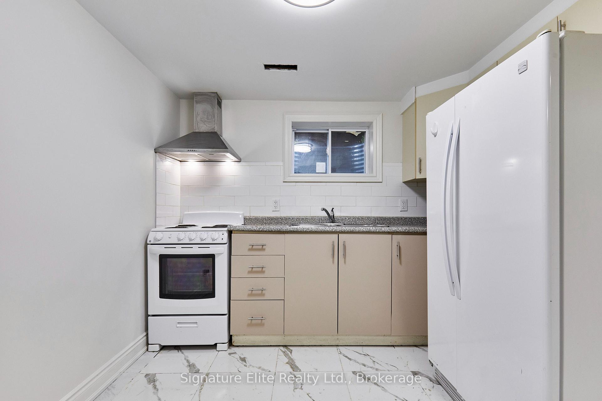 Photo 9 of Unit Bsmt, 37 Tarsus Crescent, Scarborough, Highland Creek — HOMEH