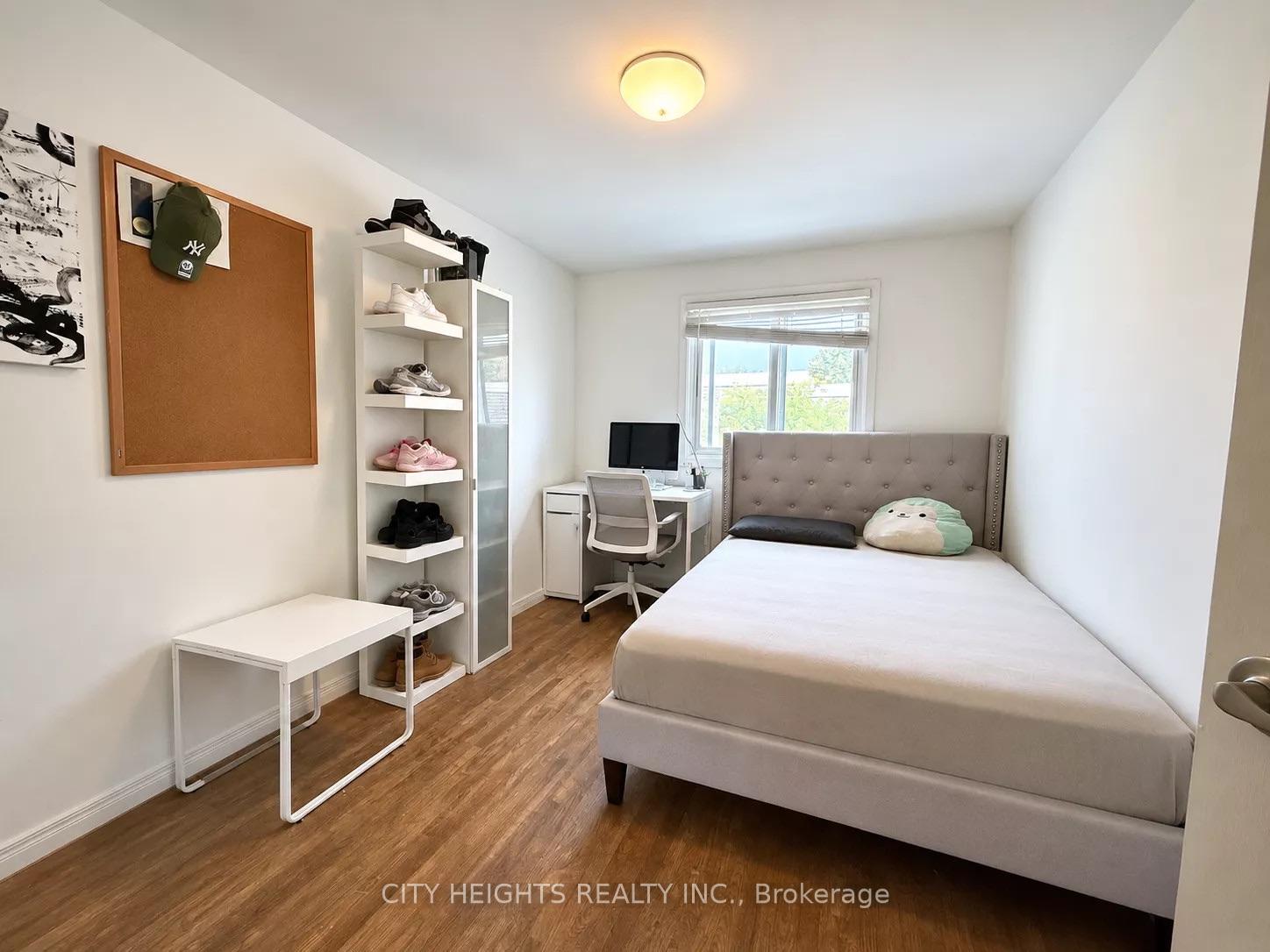 Photo 2 of Unit 40, 40 wild Briarway Way, North York, Bayview Village — HOMEH