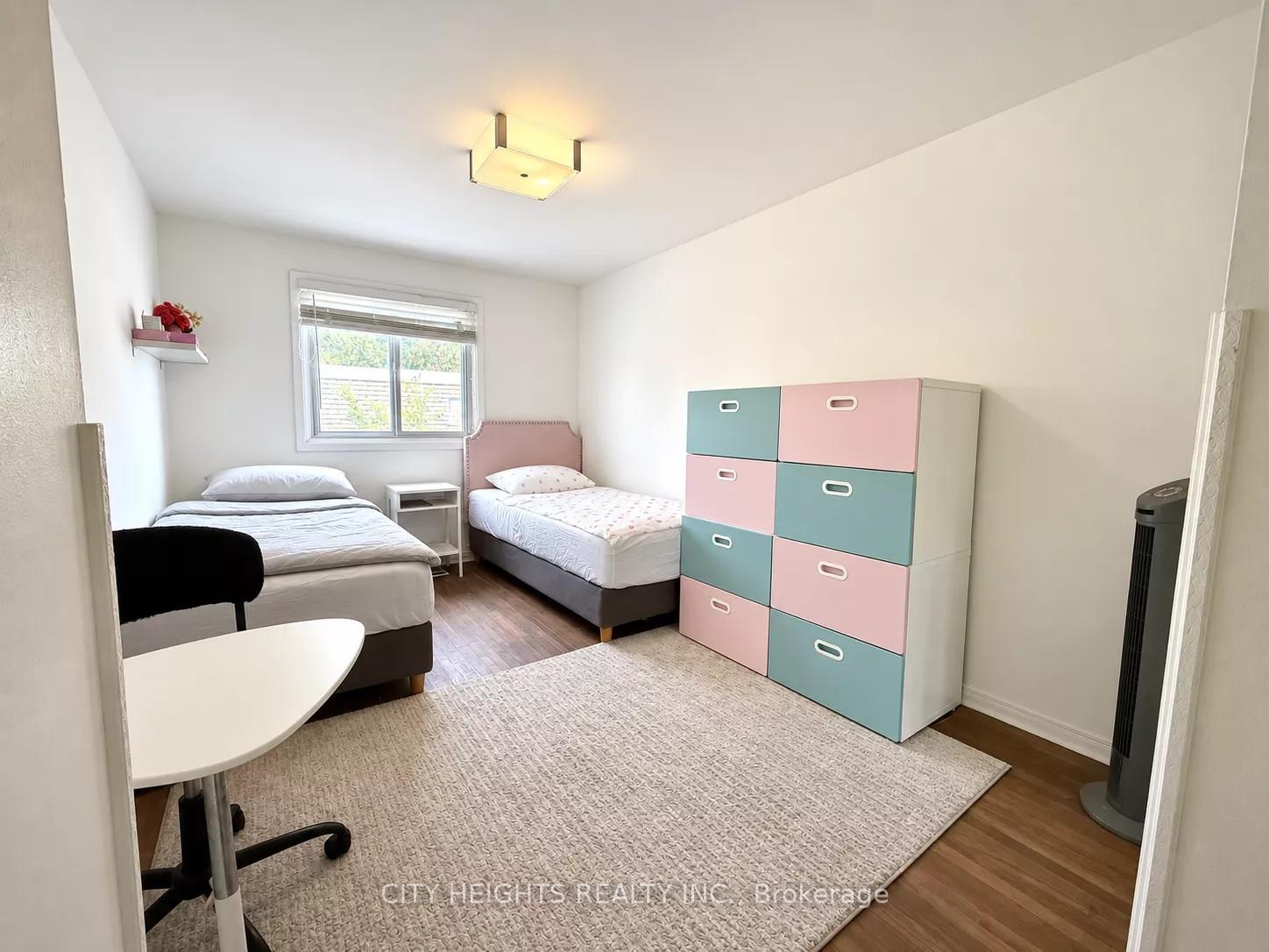 Photo 5 of Unit 40, 40 wild Briarway Way, North York, Bayview Village — HOMEH