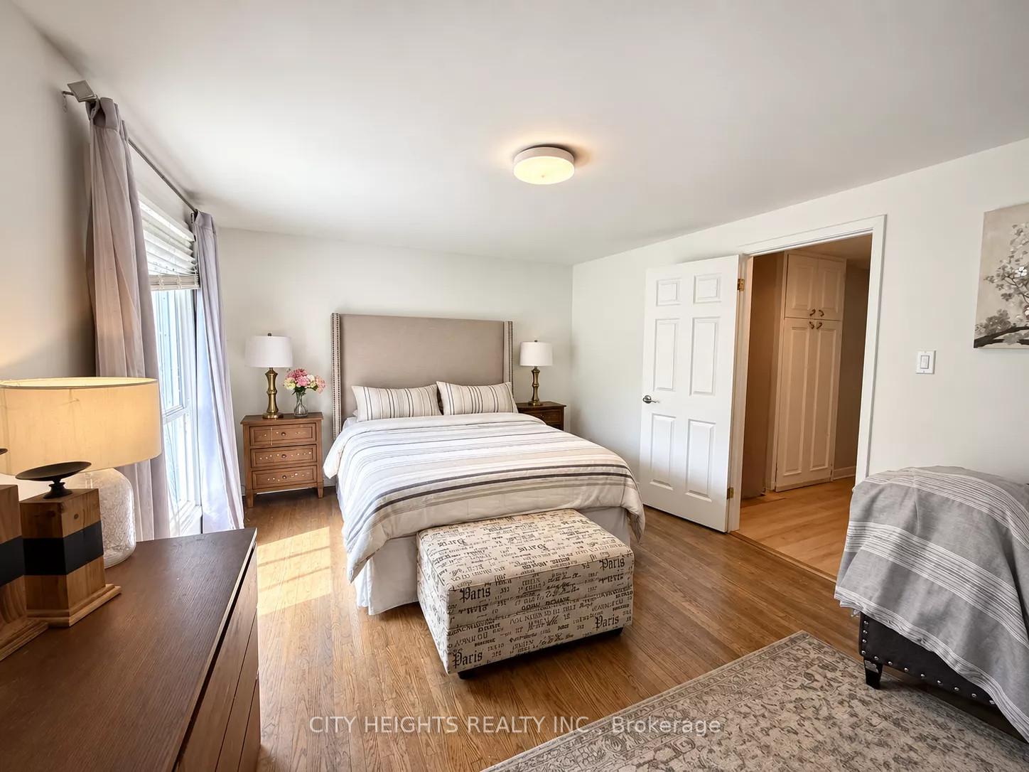 Photo 4 of Unit 40, 40 wild Briarway Way, North York, Bayview Village — HOMEH