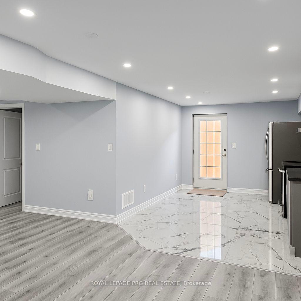 Photo 2 of 3 Ash Hill Avenue, Caledon, Caledon East — HOMEH