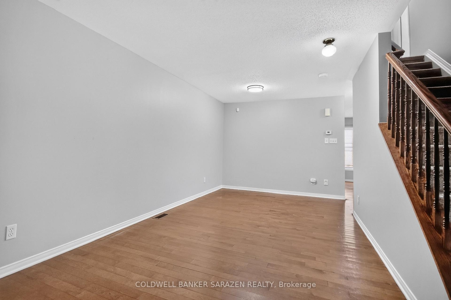 Photo 5 of 111 Harbour View Street, Ottawa, Barrhaven - Strandherd — HOMEH