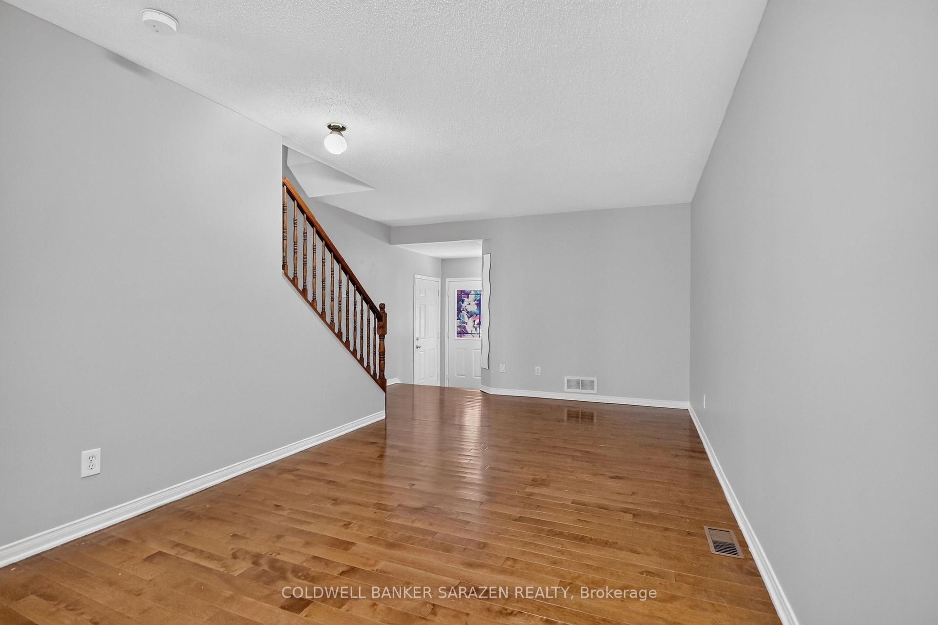 Photo 8 of 111 Harbour View Street, Ottawa, Barrhaven - Strandherd — HOMEH