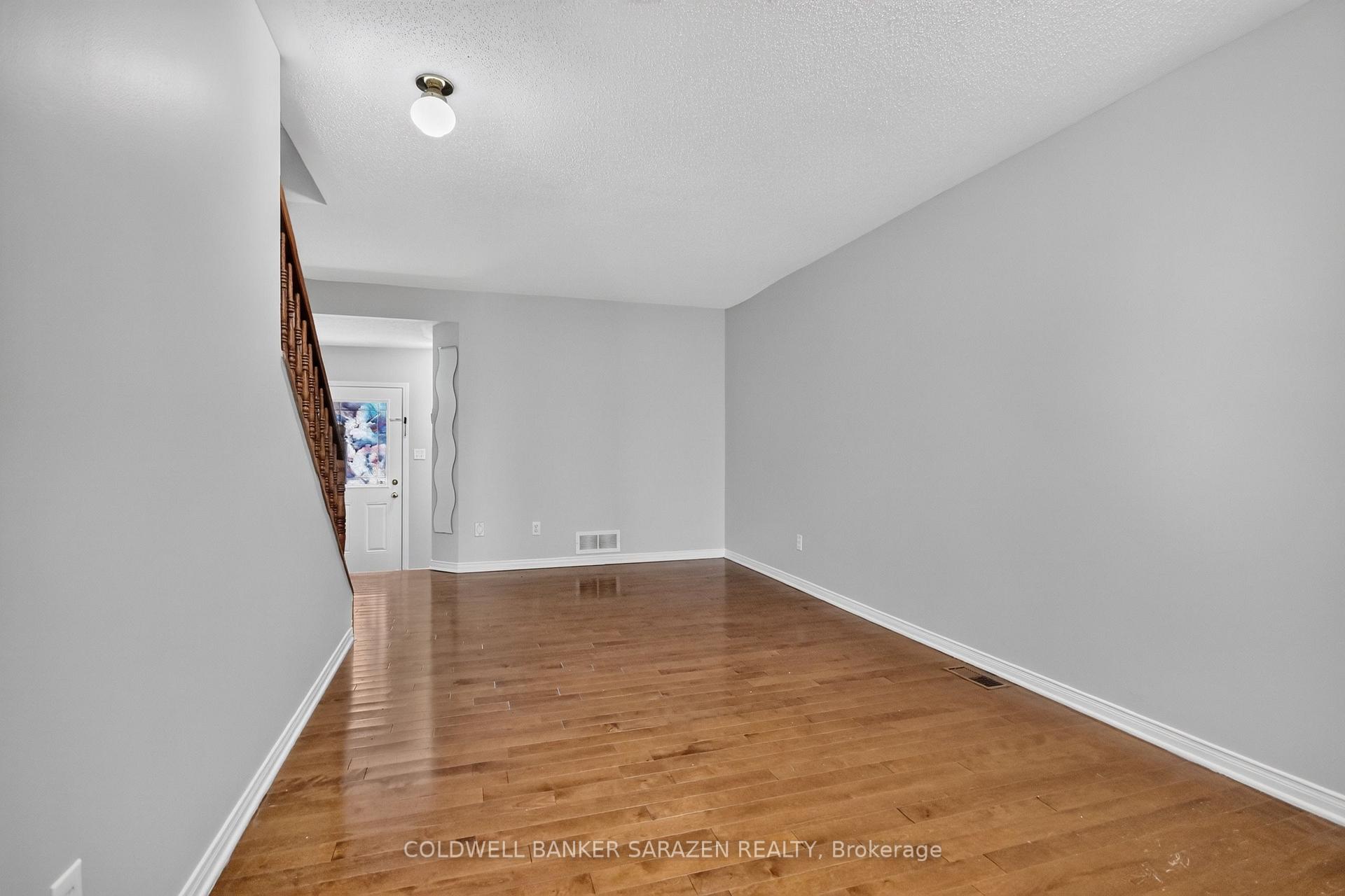 Photo 9 of 111 Harbour View Street, Ottawa, Barrhaven - Strandherd — HOMEH