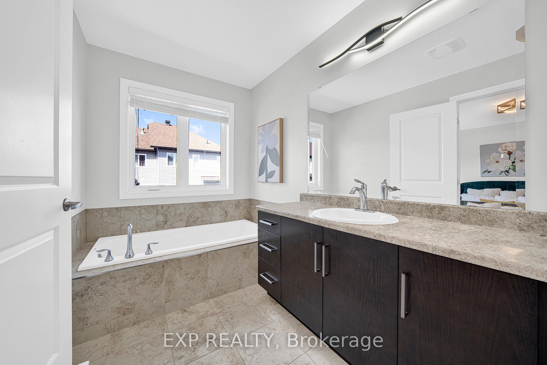 Photo 24 of 735 Teasel Way, Ottawa, Leitrim — HOMEH