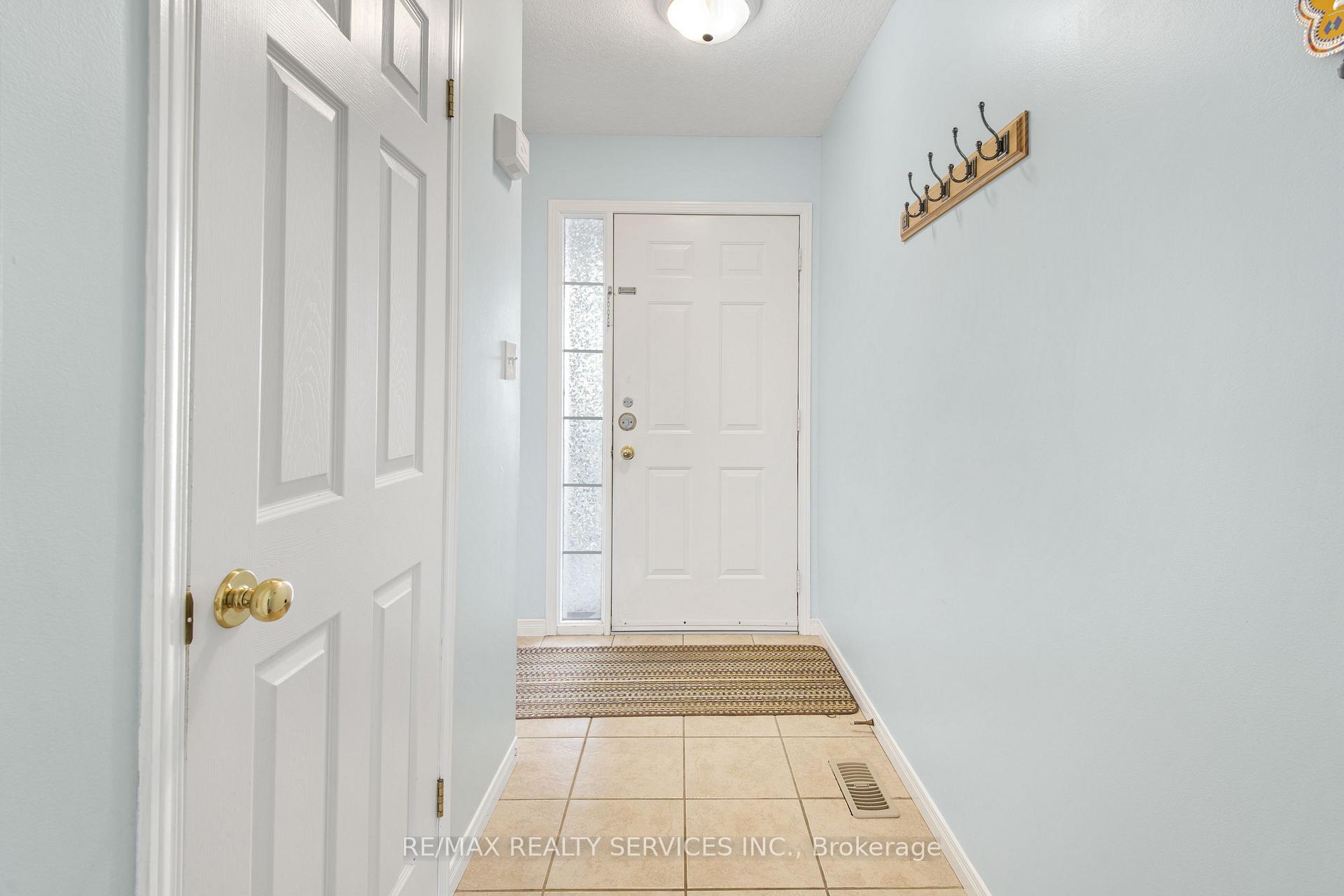 Photo 6 of Unit 17, 120 Dudhope Avenue, Cambridge, Christopher-Champlain — HOMEH
