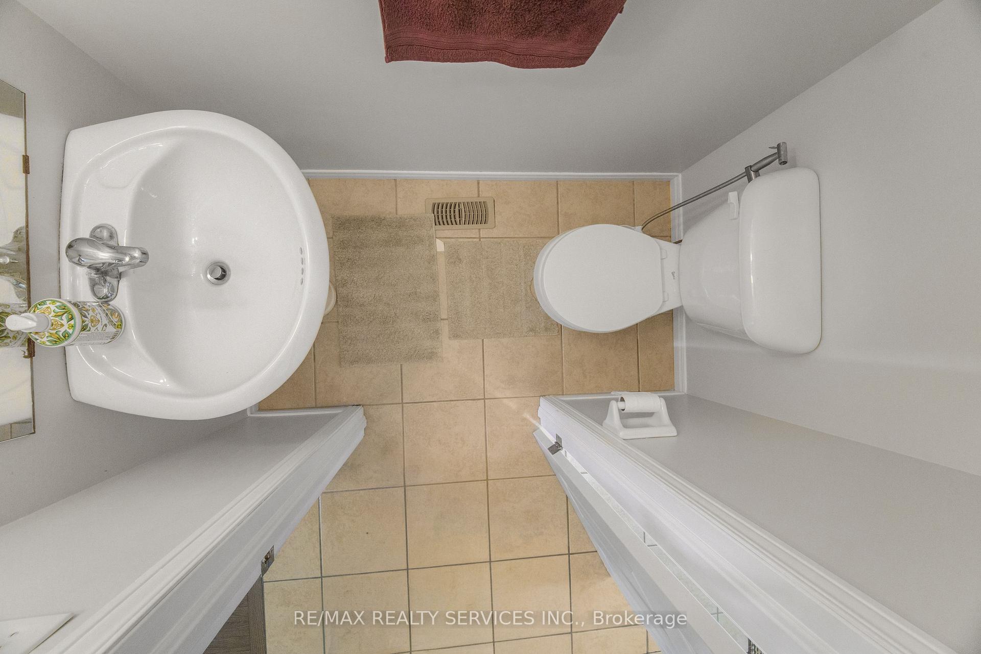 Photo 18 of Unit 17, 120 Dudhope Avenue, Cambridge, Christopher-Champlain — HOMEH