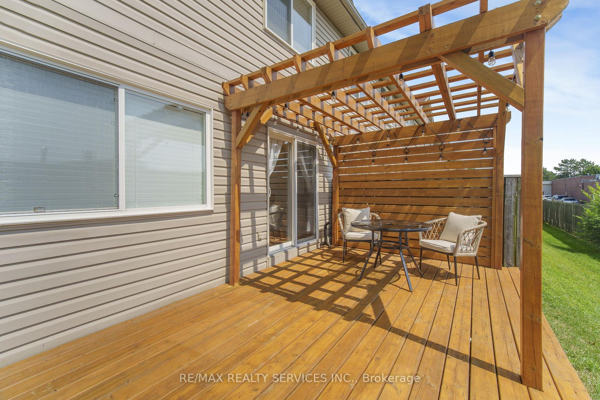 Photo 36 of Unit 17, 120 Dudhope Avenue, Cambridge, Christopher-Champlain — HOMEH