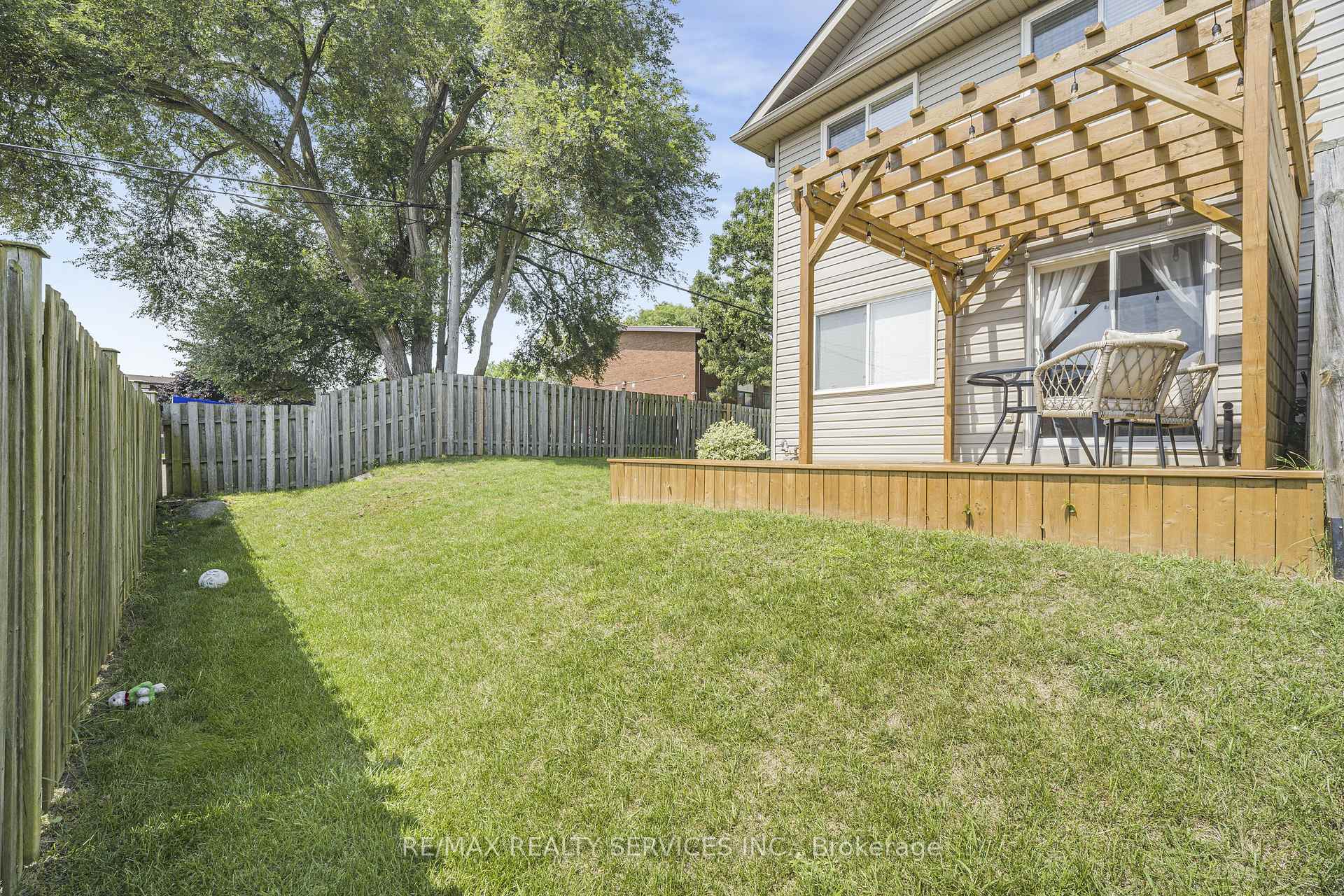 Photo 38 of Unit 17, 120 Dudhope Avenue, Cambridge, Christopher-Champlain — HOMEH
