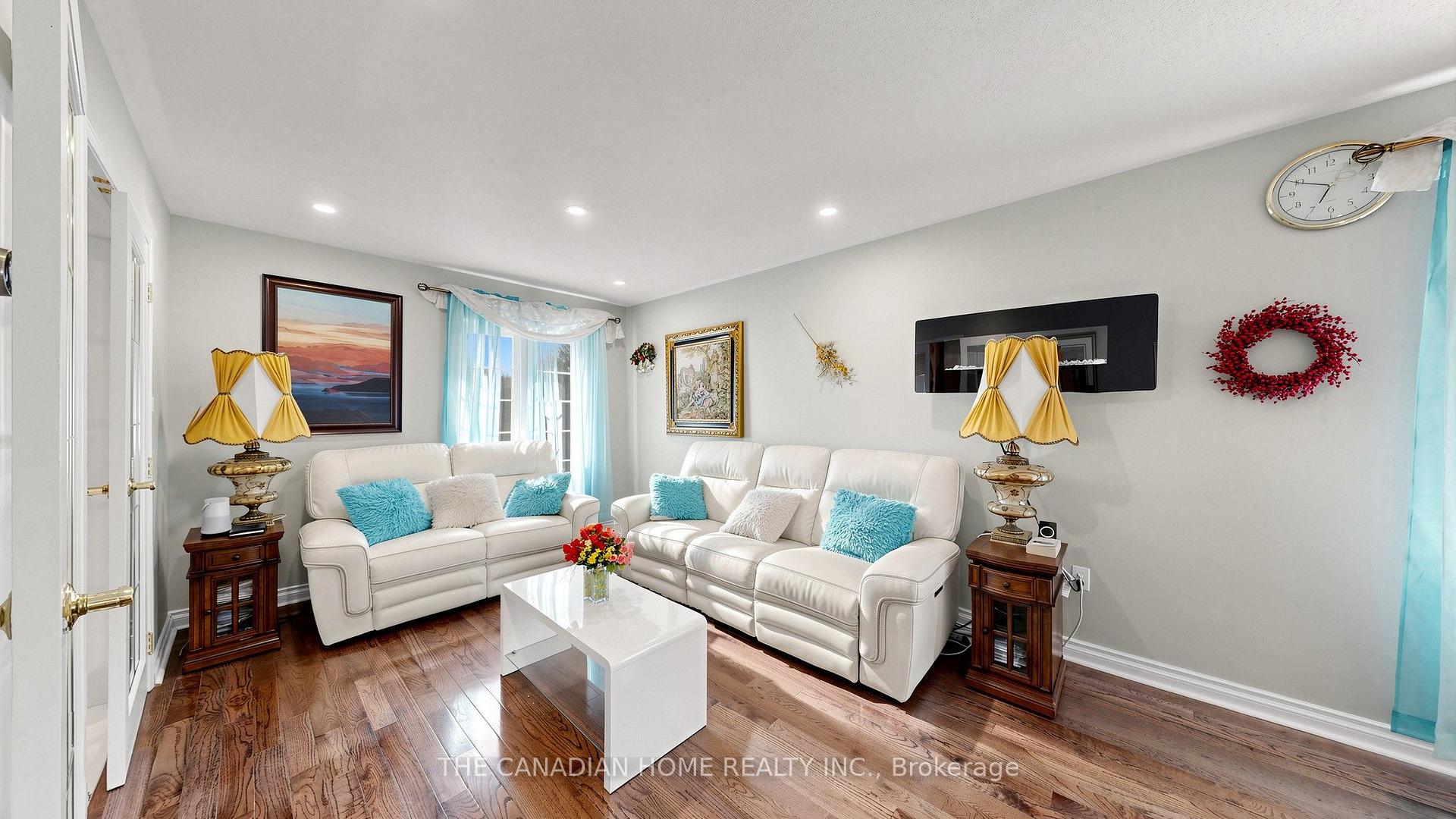 Photo 5 of 68 Banington Crescent, Brampton, Snelgrove — HOMEH