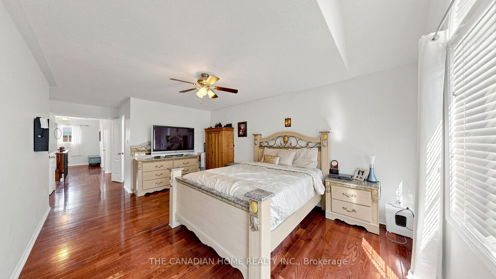 Photo 12 of 68 Banington Crescent, Brampton, Snelgrove — HOMEH