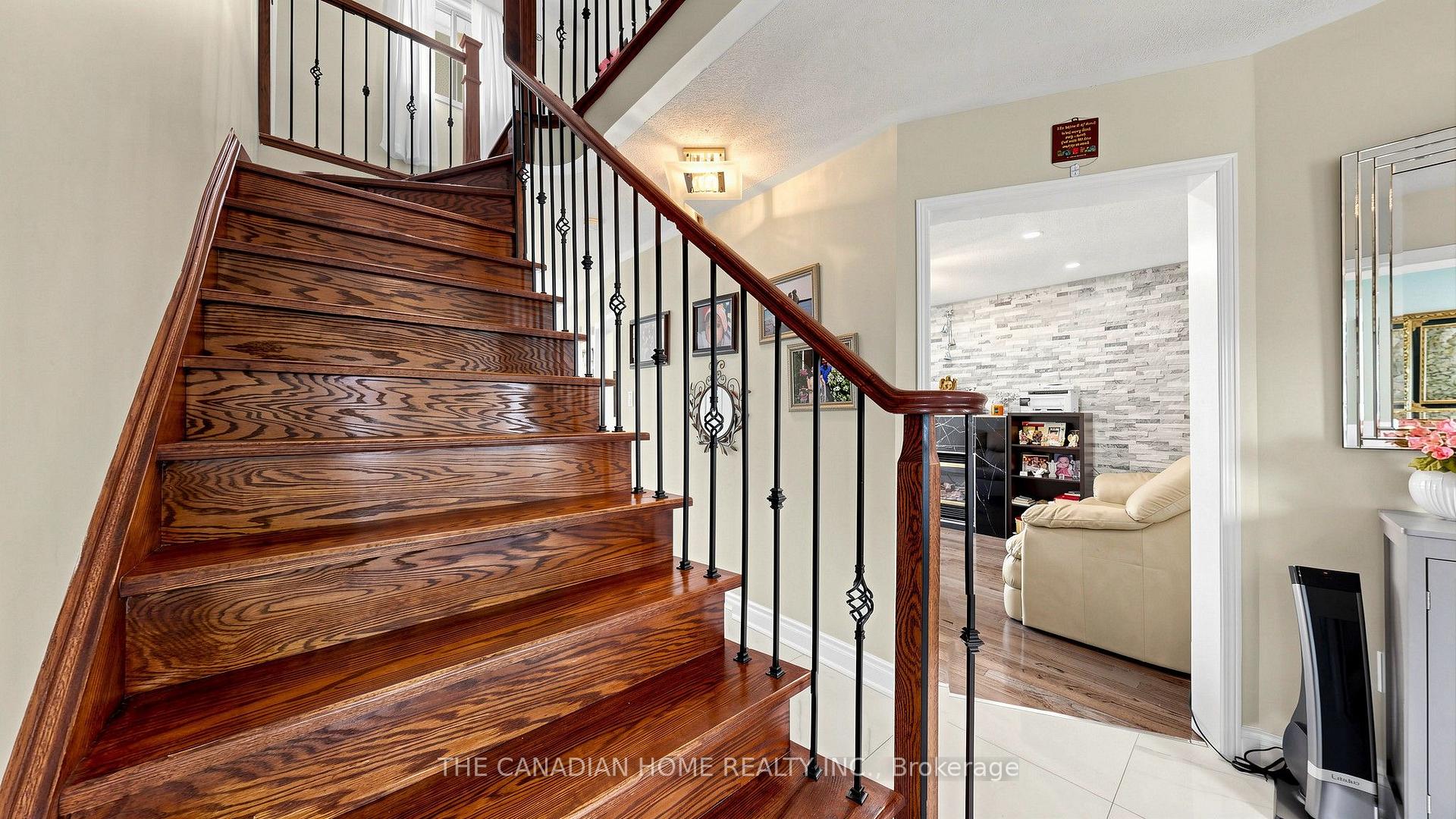 Photo 20 of 68 Banington Crescent, Brampton, Snelgrove — HOMEH