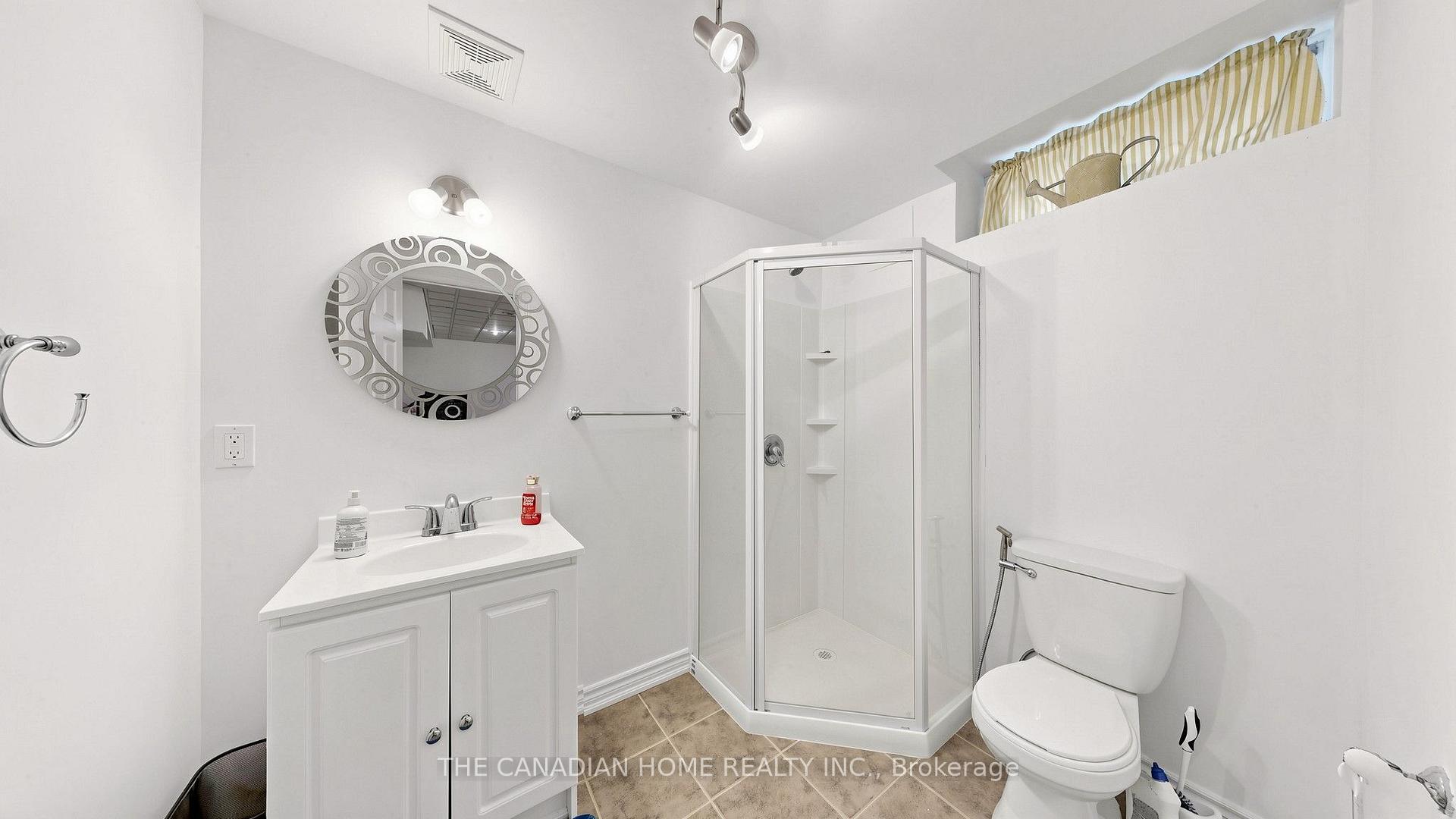Photo 34 of 68 Banington Crescent, Brampton, Snelgrove — HOMEH