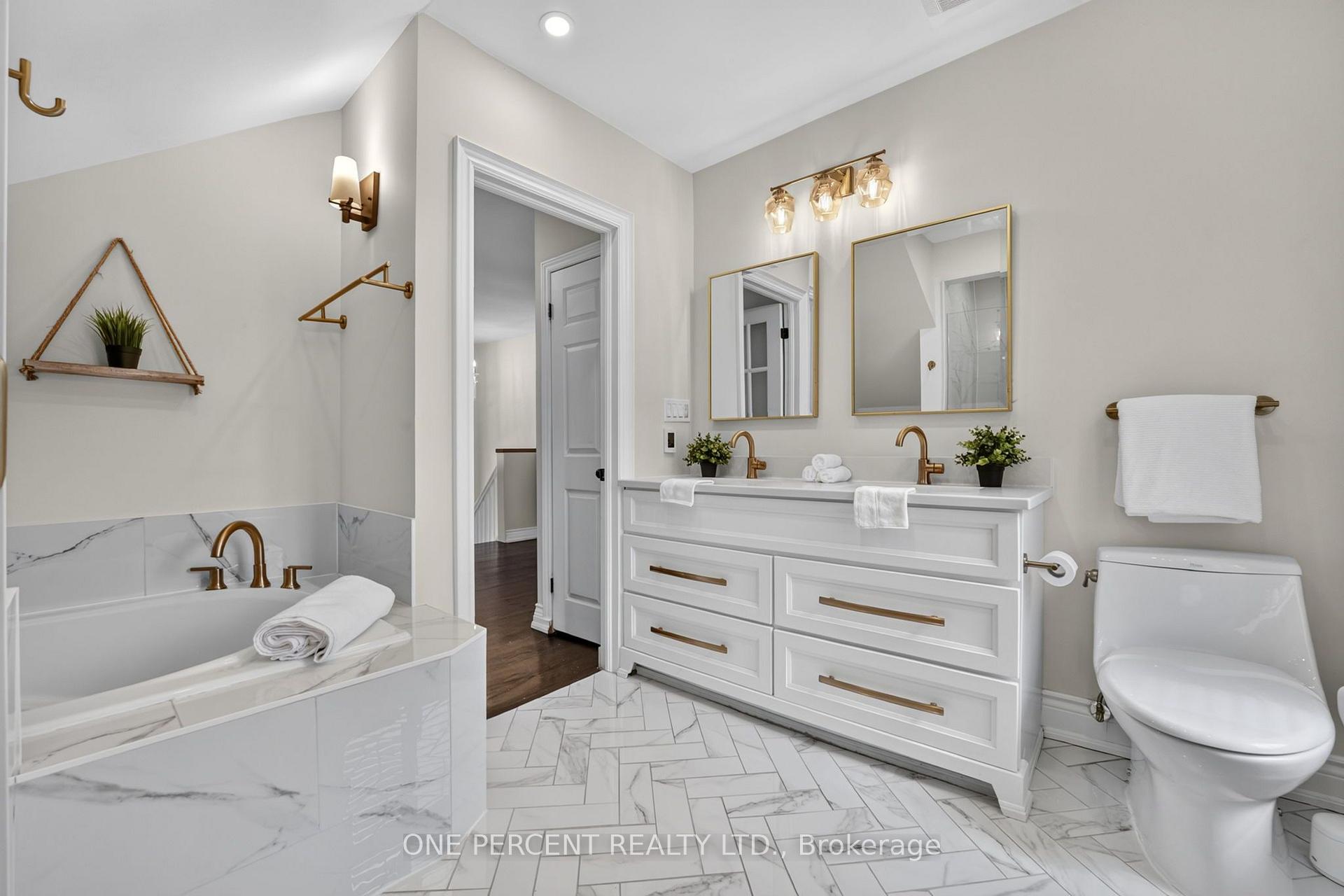 Photo 36 of 16 Beulah Avenue, Hamilton, Kirkendall — HOMEH