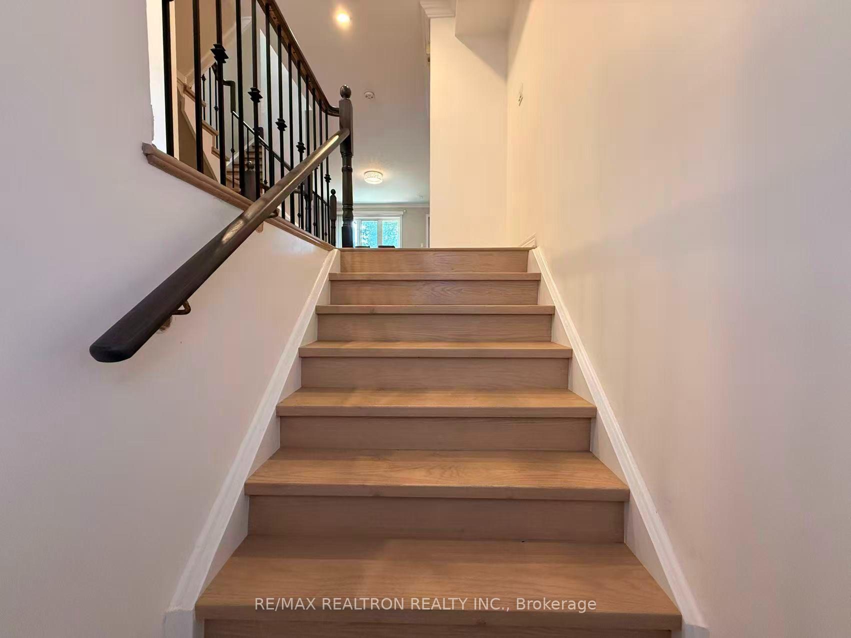 Photo 4 of 269 Finch Avenue E, North York, Willowdale East — HOMEH