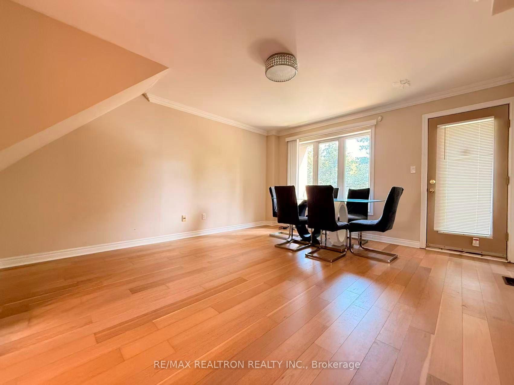 Photo 11 of 269 Finch Avenue E, North York, Willowdale East — HOMEH