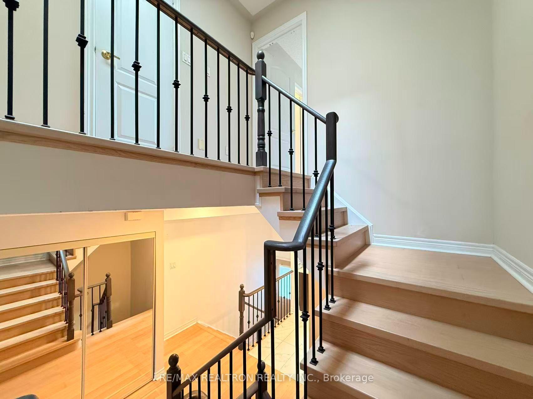 Photo 15 of 269 Finch Avenue E, North York, Willowdale East — HOMEH