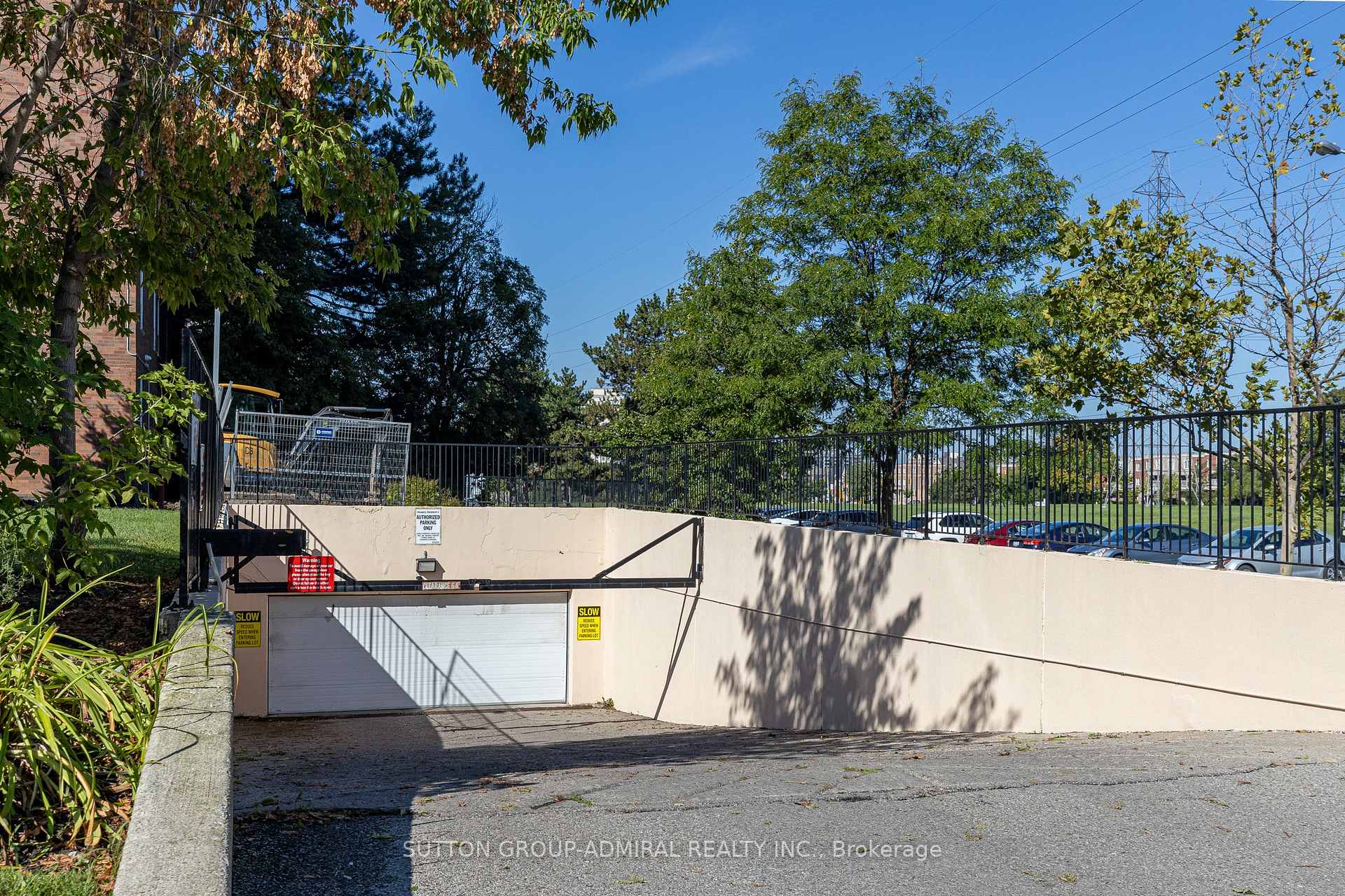 Photo 5 of Unit 503, 31 Four Winds Drive, North York, York University Heights — HOMEH