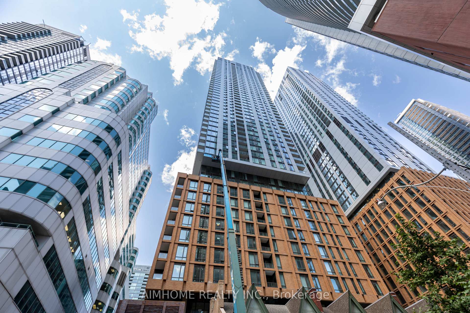 Photo 26 of Unit 4012, 8 Widmer Street, Toronto, Waterfront Communities — HOMEH