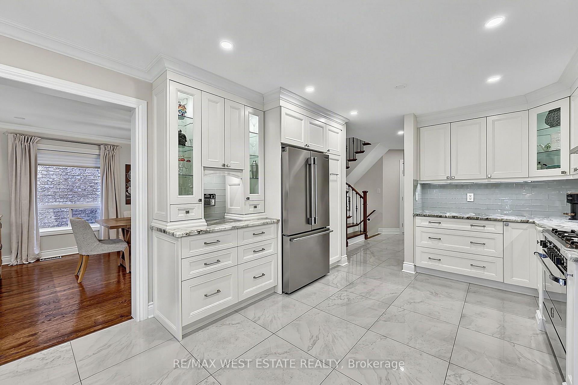 Photo 12 of 32 Ewart Street, Caledon, Bolton North — HOMEH