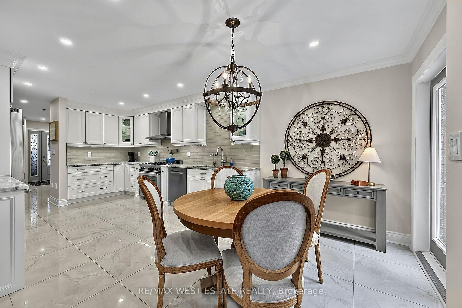 Photo 19 of 32 Ewart Street, Caledon, Bolton North — HOMEH
