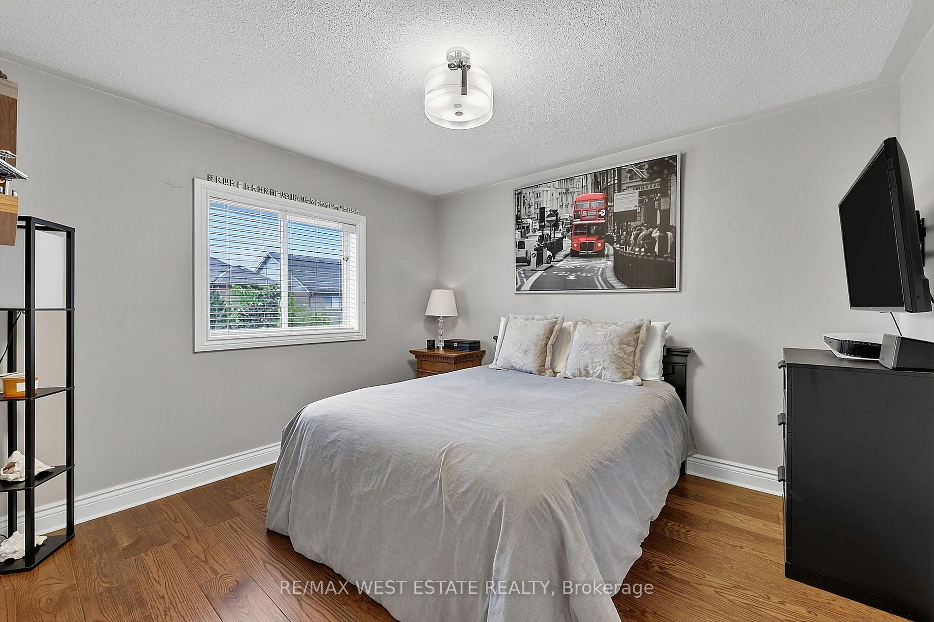 Photo 28 of 32 Ewart Street, Caledon, Bolton North — HOMEH