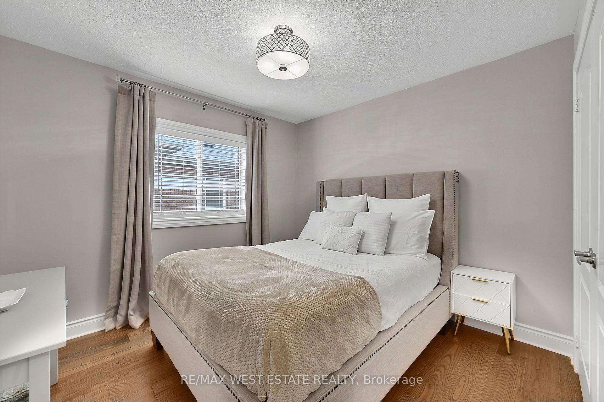 Photo 29 of 32 Ewart Street, Caledon, Bolton North — HOMEH