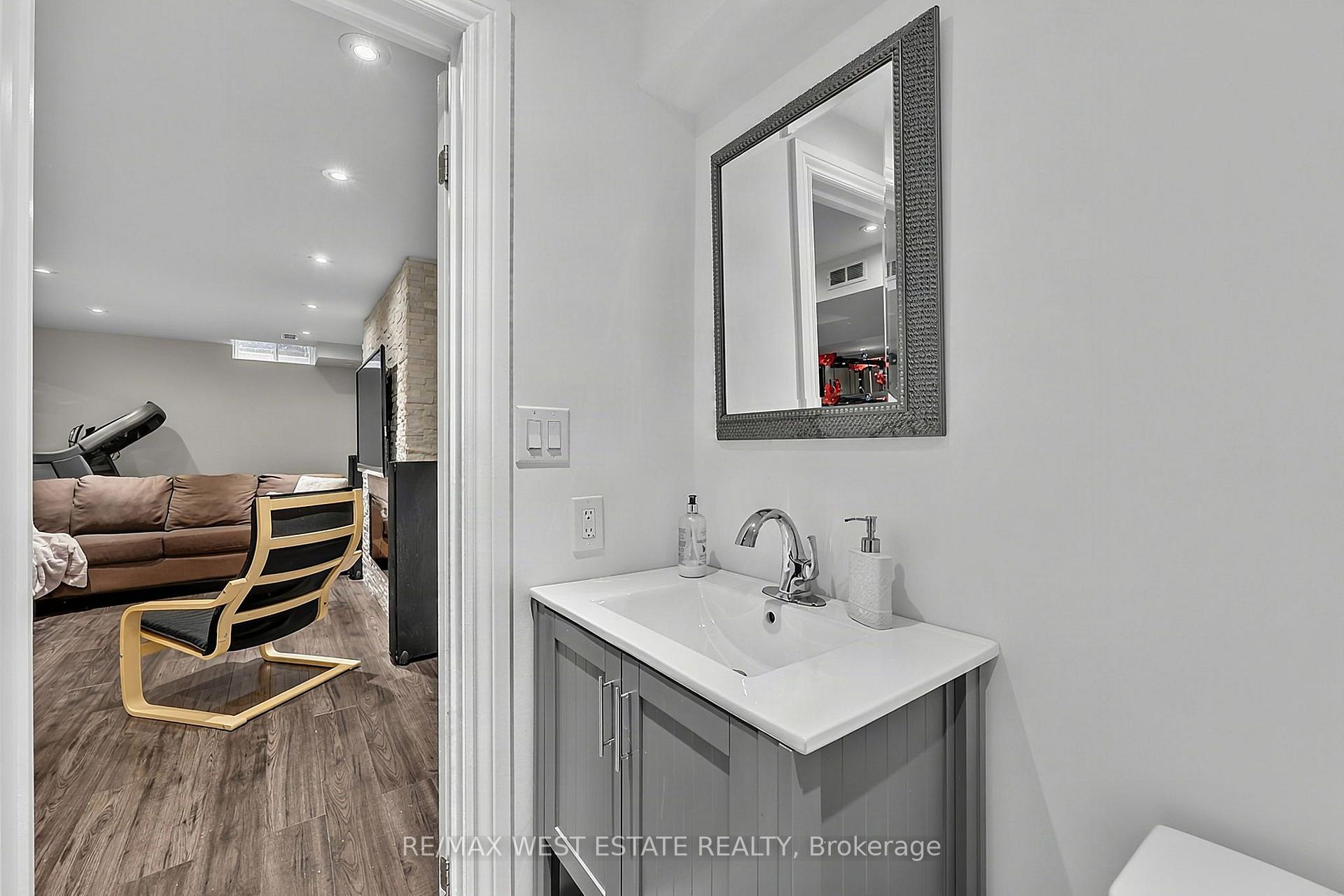 Photo 42 of 32 Ewart Street, Caledon, Bolton North — HOMEH