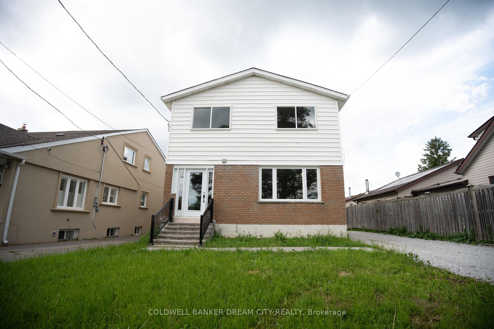 Front of Unit Upper, 22 Elm Grove Avenue