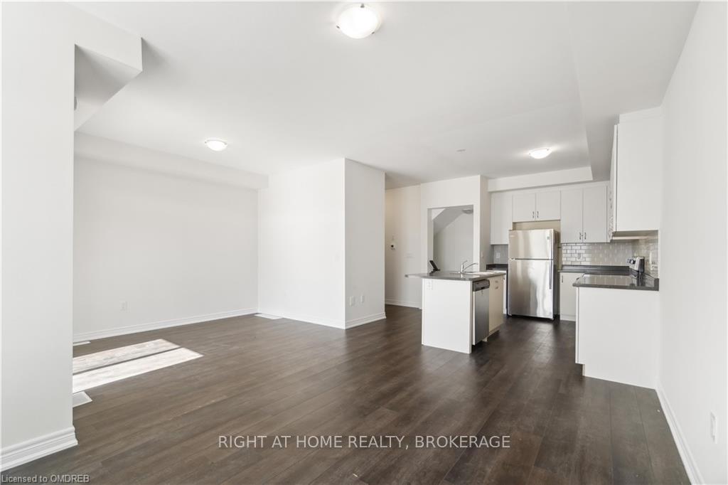 Photo 10 of Unit 8, 40 zinfandel Drive, Hamilton, Fruitland — HOMEH