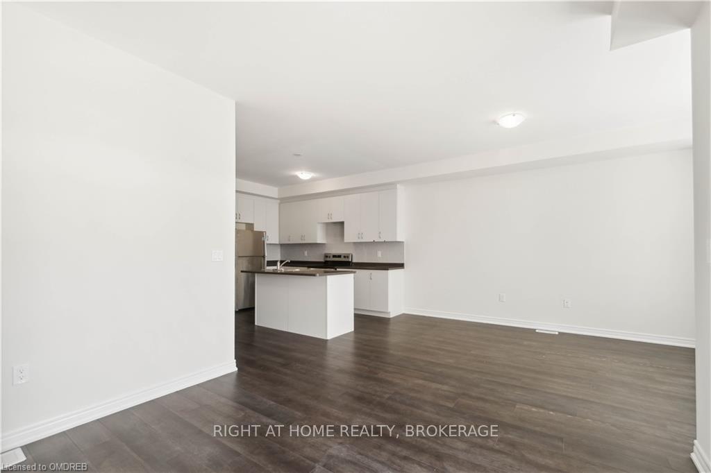 Photo 16 of Unit 8, 40 zinfandel Drive, Hamilton, Fruitland — HOMEH