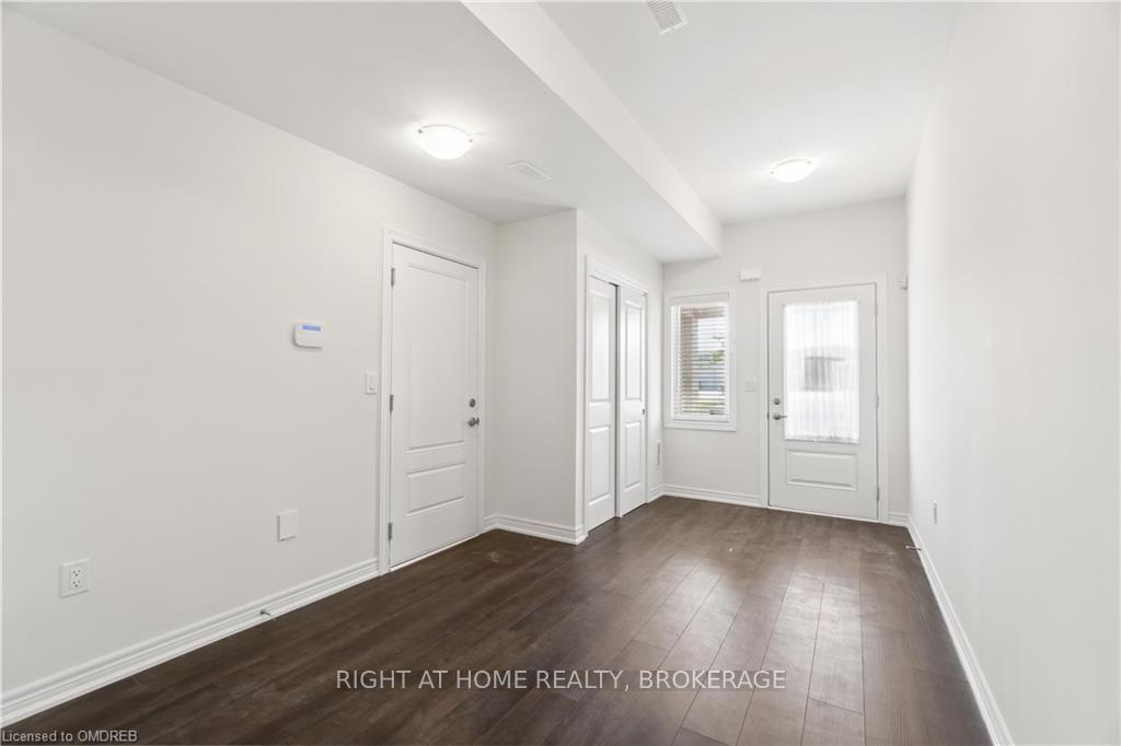 Photo 18 of Unit 8, 40 zinfandel Drive, Hamilton, Fruitland — HOMEH