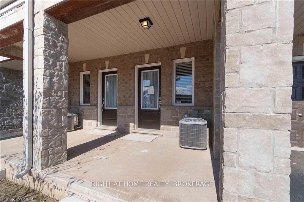 Photo 21 of Unit 8, 40 zinfandel Drive, Hamilton, Fruitland — HOMEH