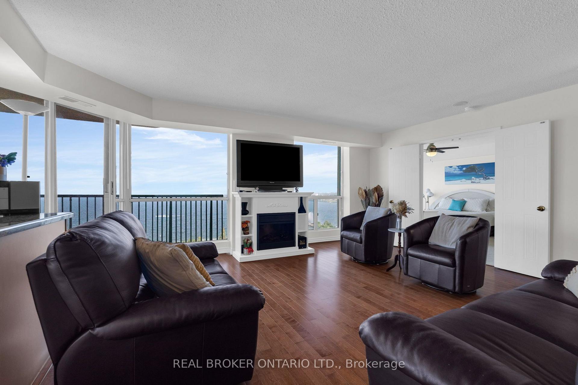 Photo 4 of Unit 903, 65 Ellen Street, Barrie, City Centre — HOMEH
