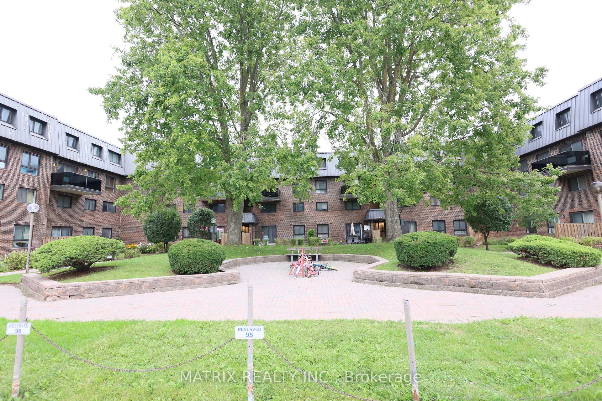 Photo 5 of Unit 91, 53 Taunton Road E, Oshawa, Centennial — HOMEH