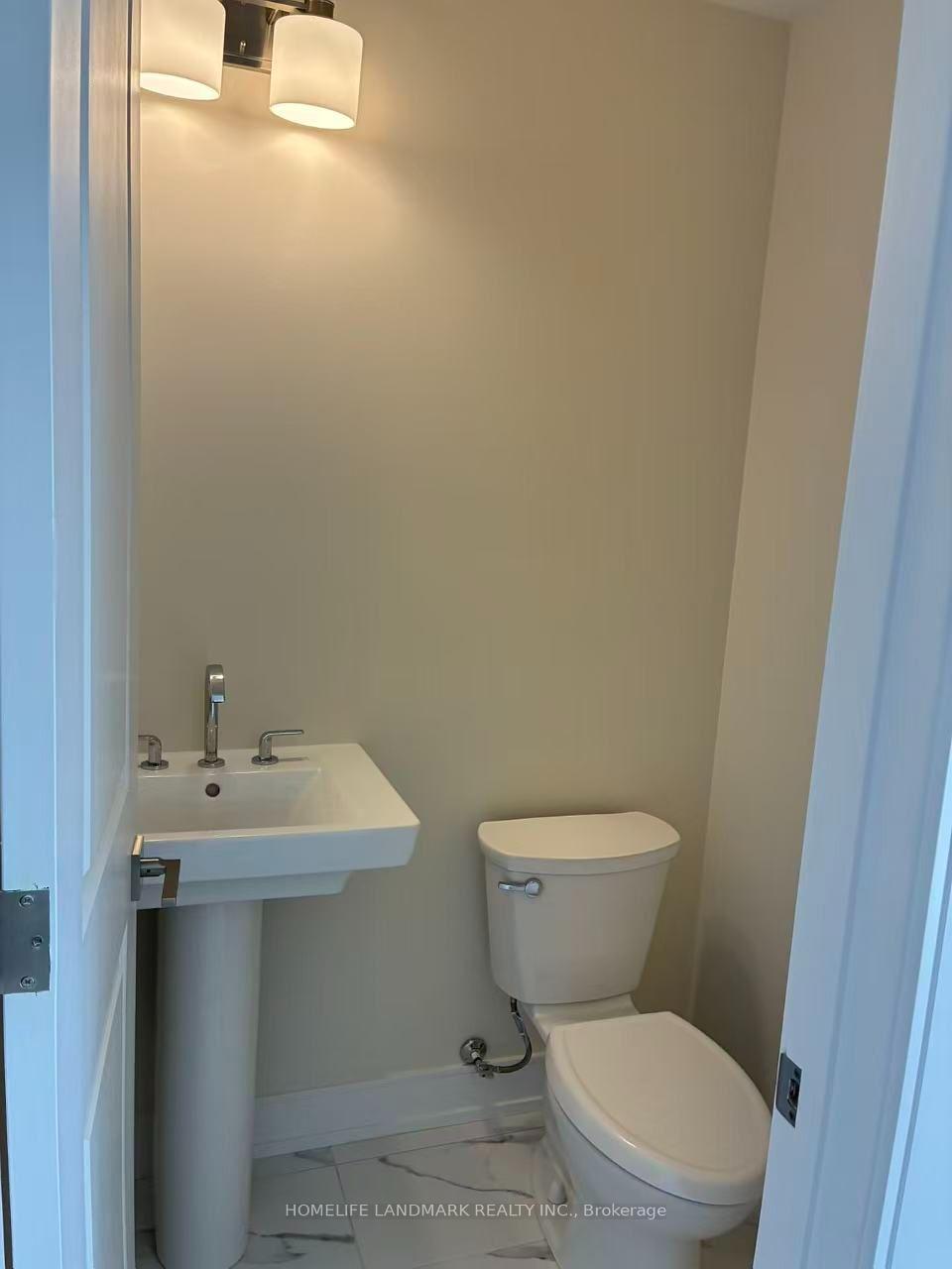 Photo 5 of 471 York Downs Boulevard, Markham, Cachet — HOMEH