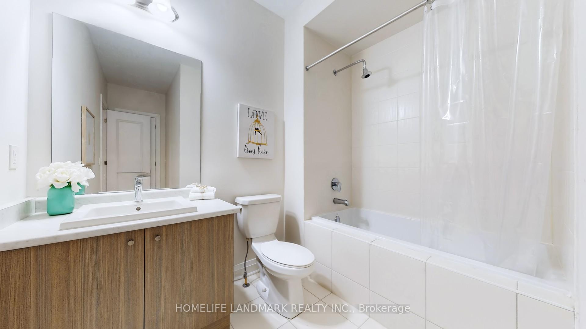 Photo 8 of 393 William Graham Drive, Aurora, Rural Aurora — HOMEH