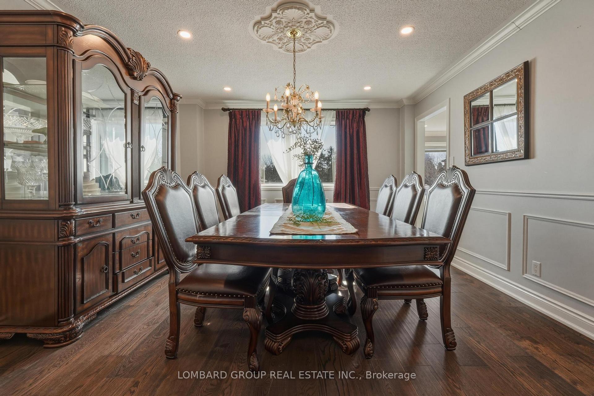 Photo 5 of 10 Whitmore Court, Brampton, Heart Lake West — HOMEH