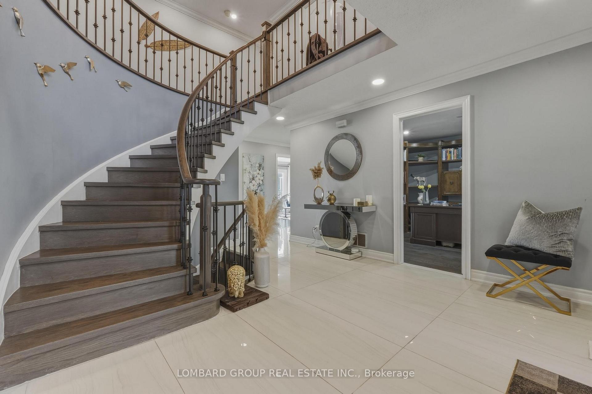 Photo 14 of 10 Whitmore Court, Brampton, Heart Lake West — HOMEH