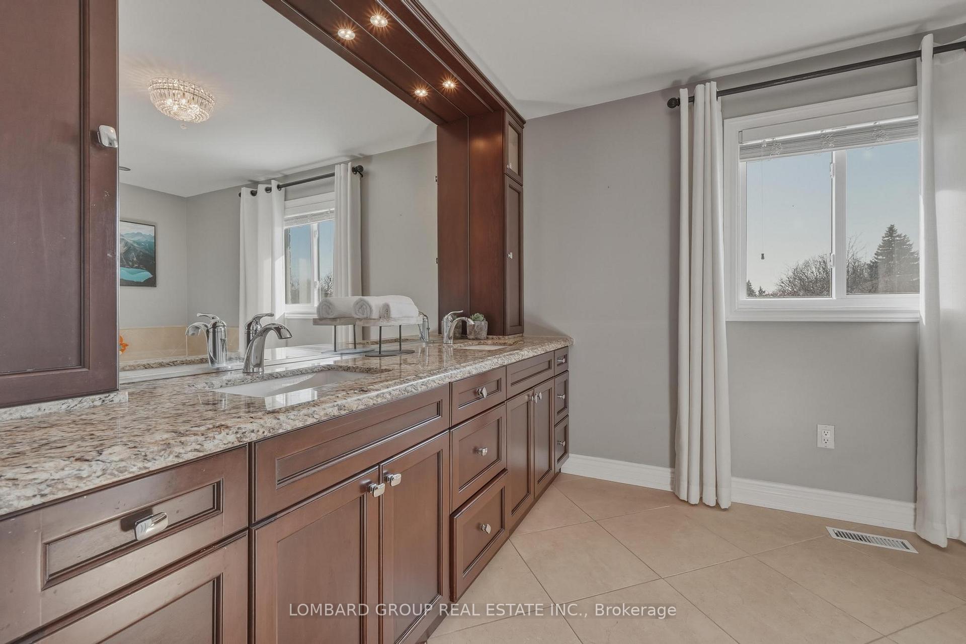 Photo 20 of 10 Whitmore Court, Brampton, Heart Lake West — HOMEH