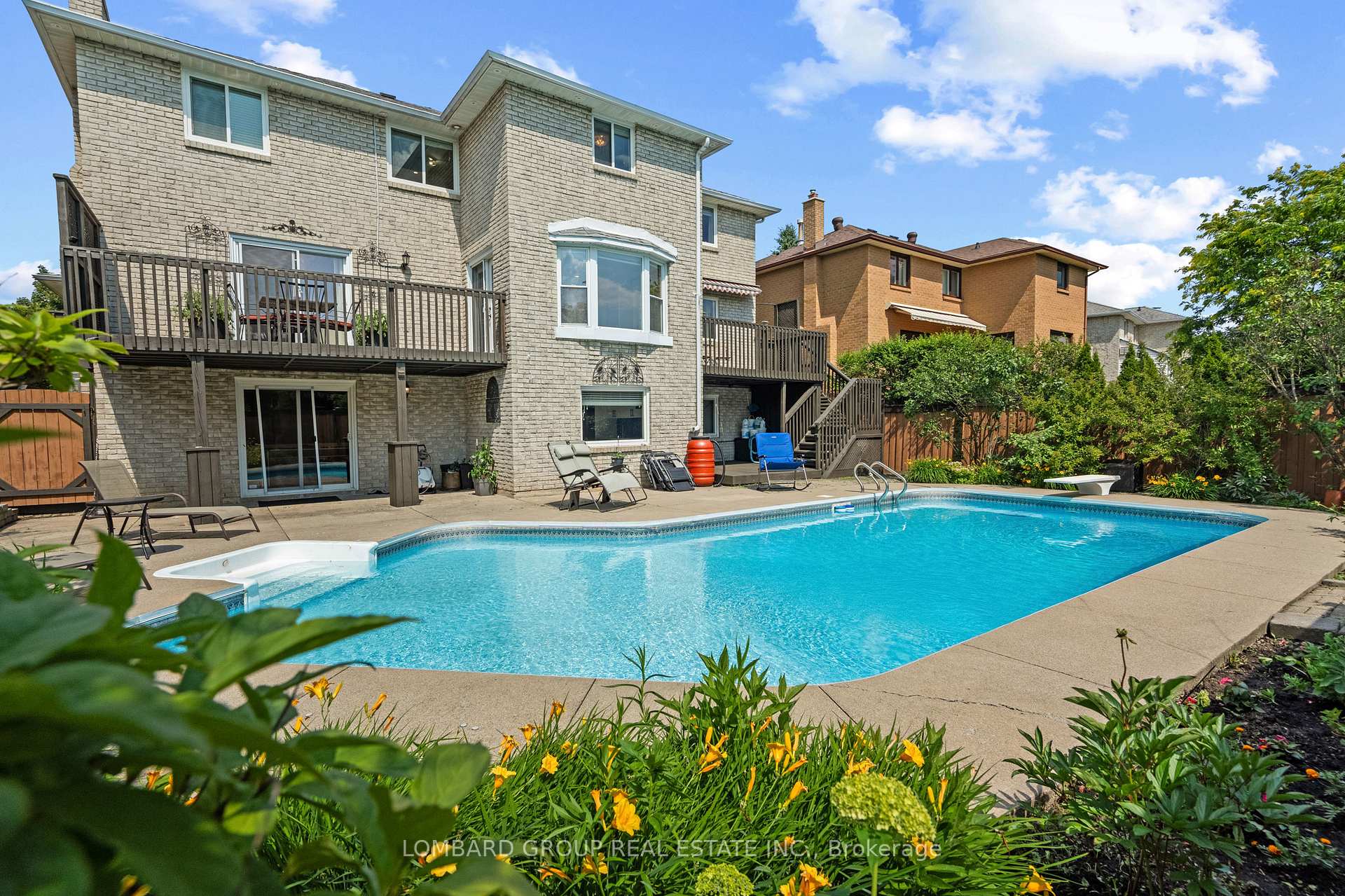 Photo 40 of 10 Whitmore Court, Brampton, Heart Lake West — HOMEH